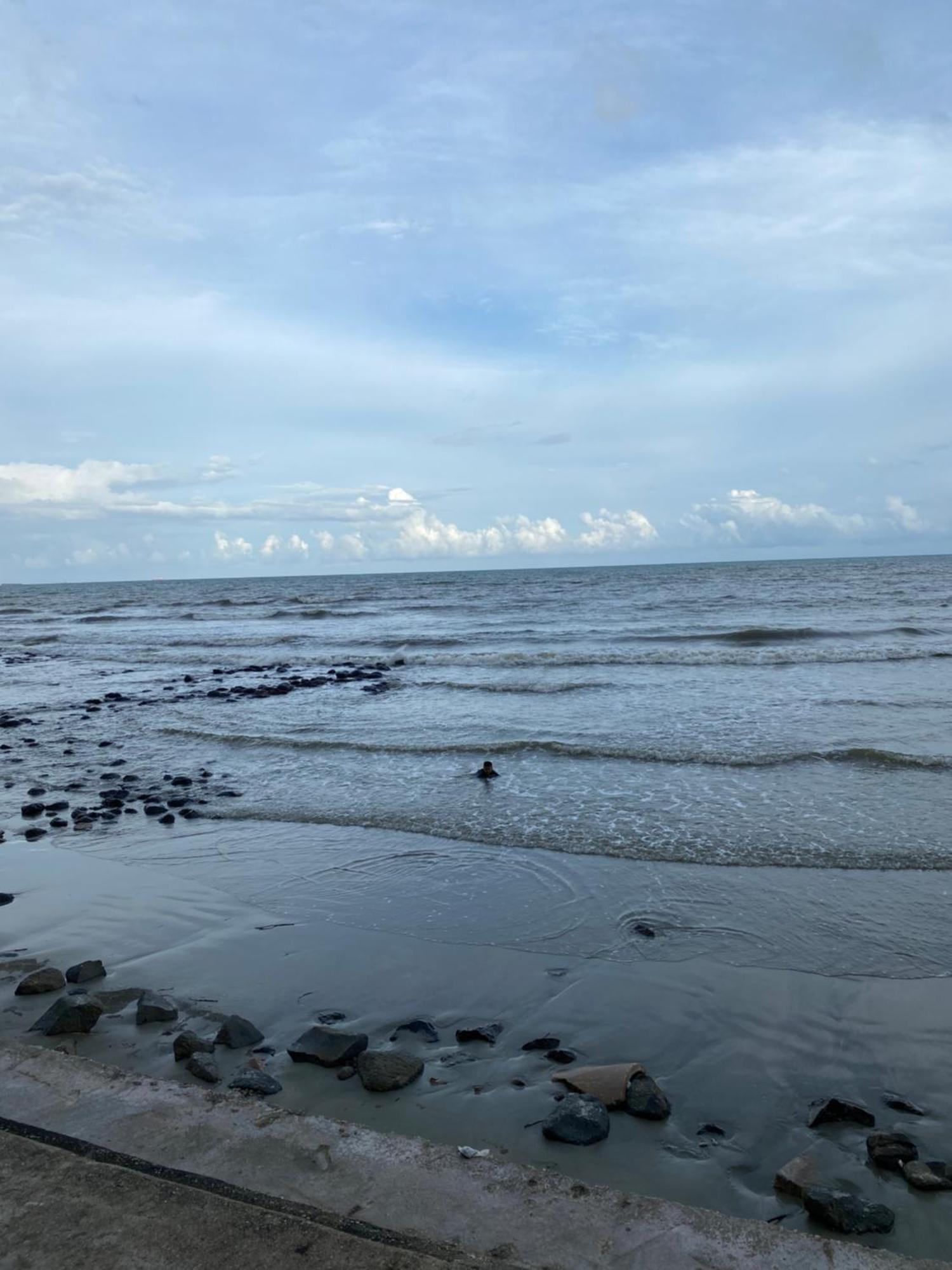 Blackstone Beach Resort Kuantan Esterno foto