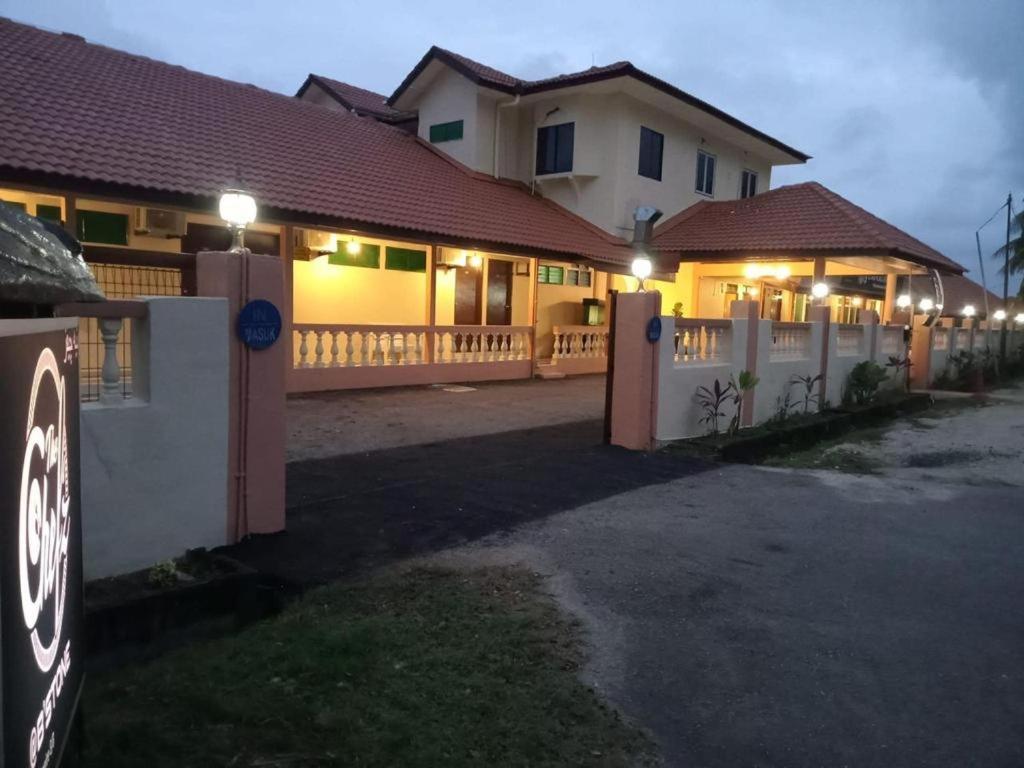 Blackstone Beach Resort Kuantan Esterno foto